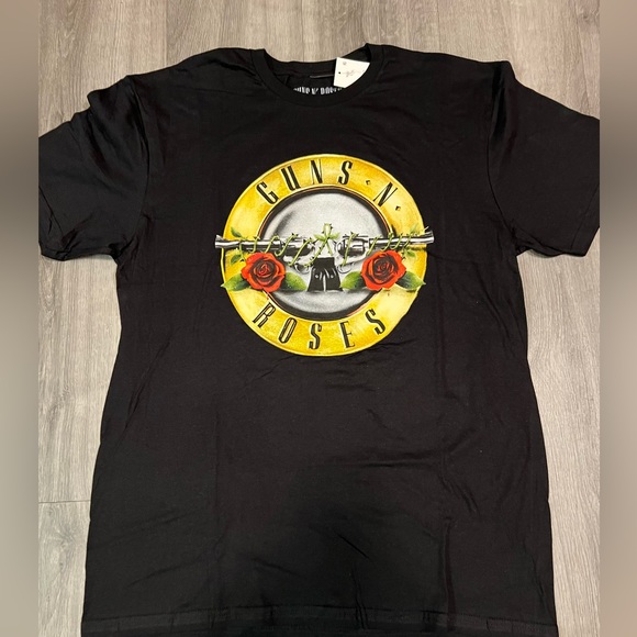 Guns N’ Roses | Shirts | Guns N Roses Band Shirt Mens Large Nwt | Poshmark